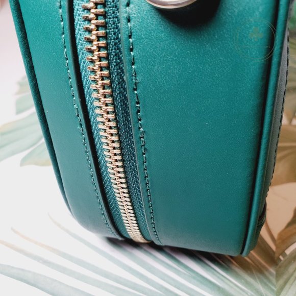 MAKE AN OFFER Kate Spade New York Traveler Trunk Crossbody in Monstera Leaves - Picture 3 of 8